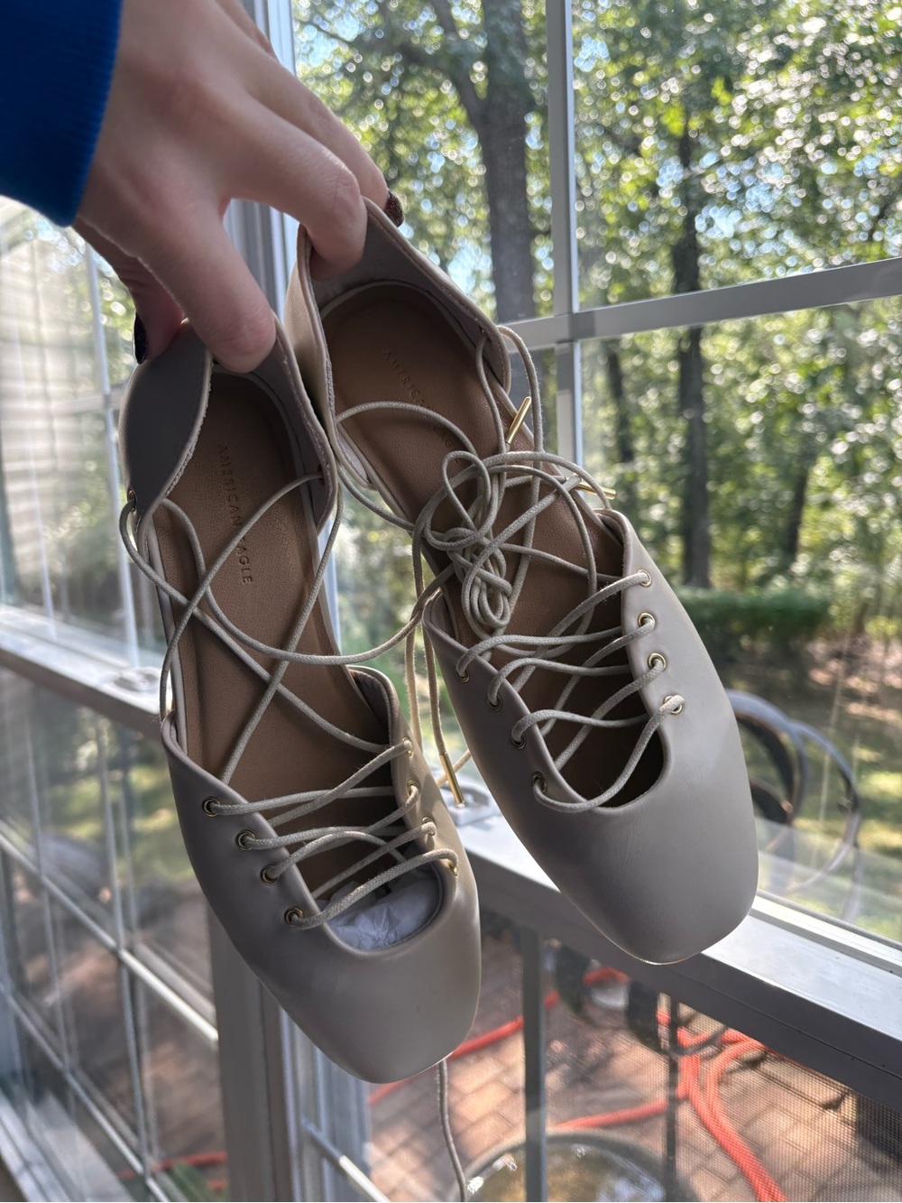 new american eagle Classic Lace-Up Women's Ballet Flats in Cream